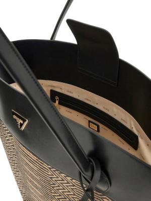 Kurzwaren fuer Damen Guess Venere Tote Handtasche